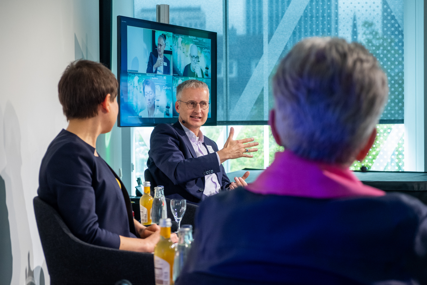 21_220426_152932_f2av7646