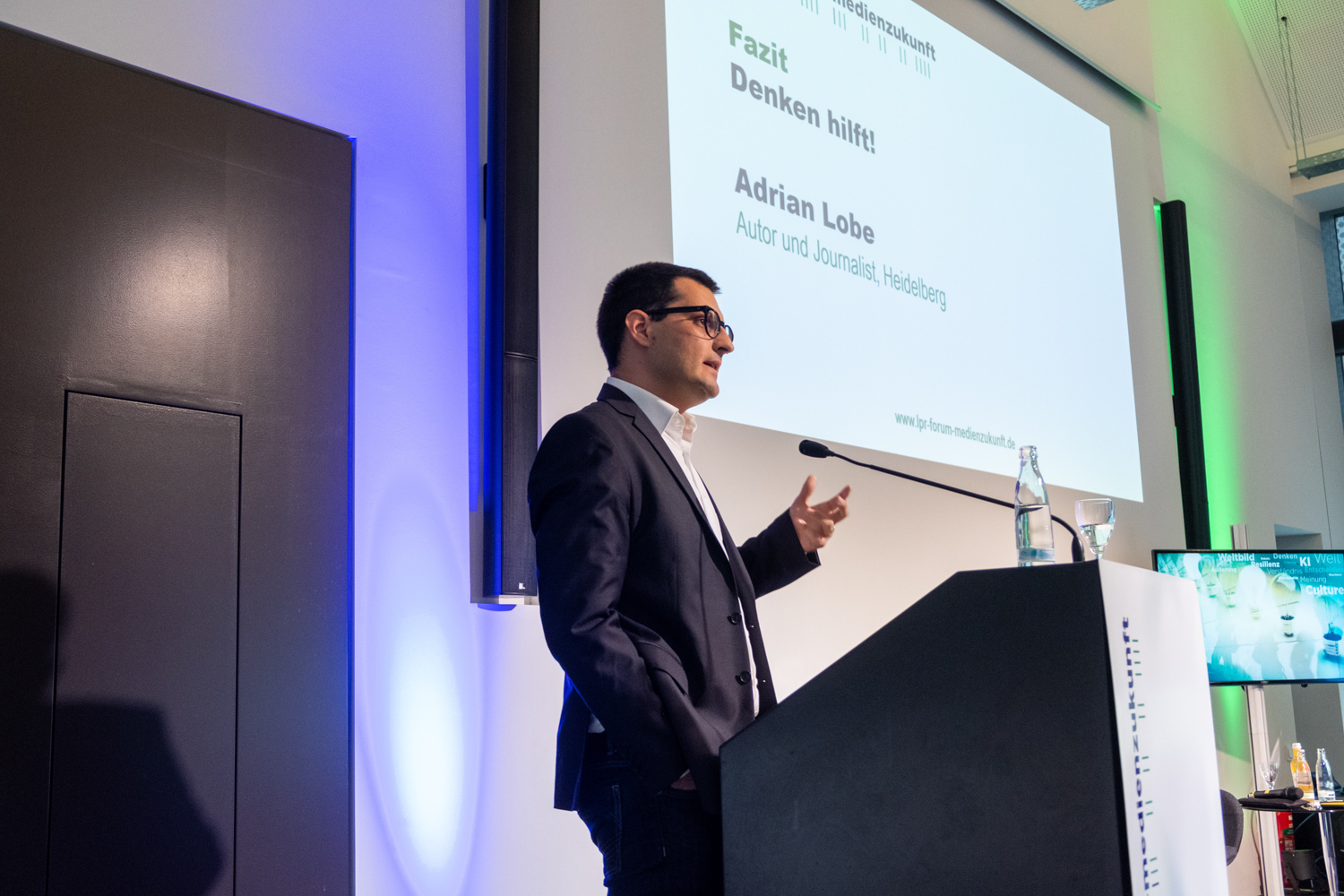 35_220426_183246_f2av7834