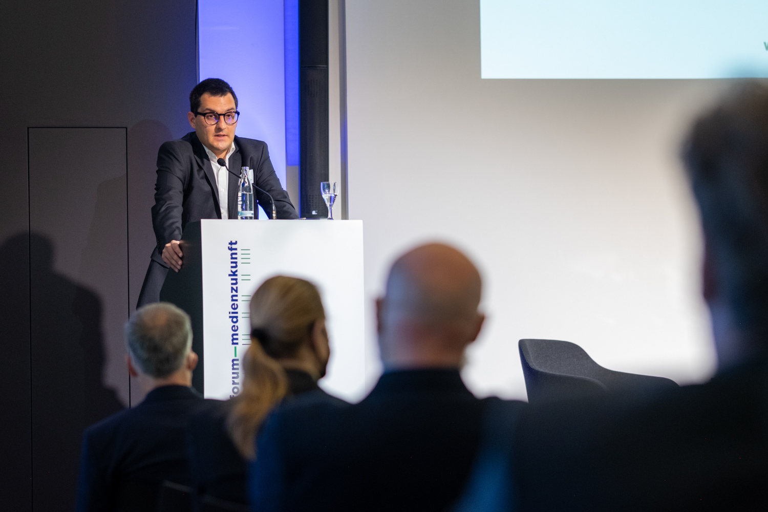 36_220426_184701_fxt22232