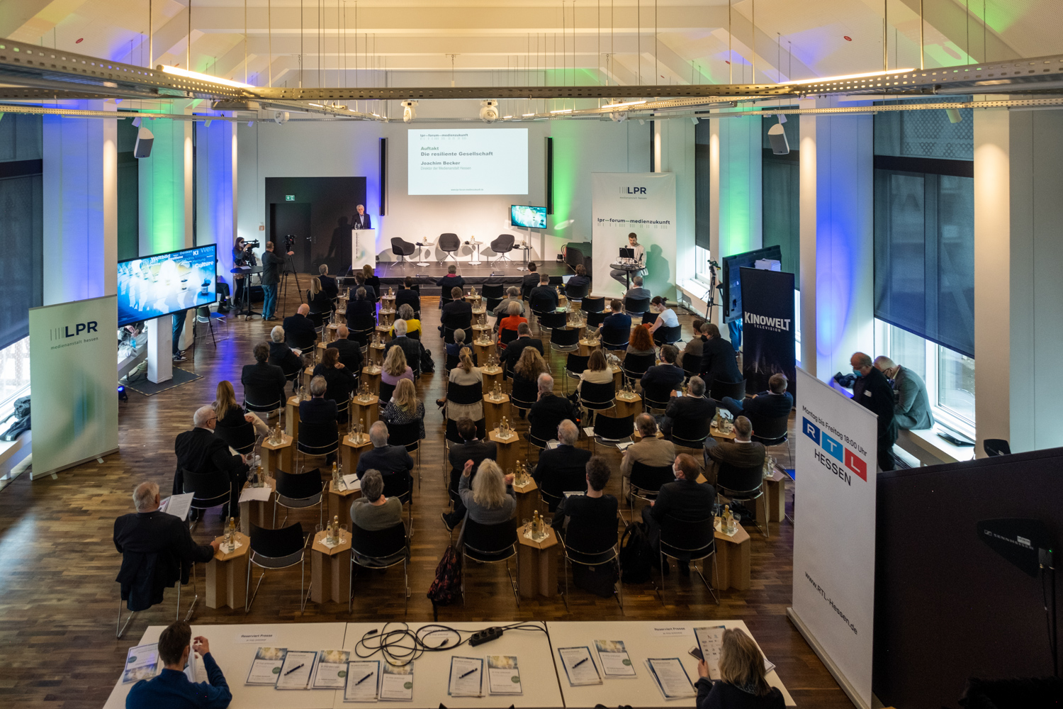 3_220426_140309_fxt22008